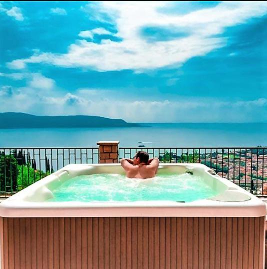 Residence Virgilio توسكولانو ماديرنو المظهر الخارجي الصورة